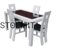 stol-polysk-bialy-z-szklem-czarnym-4krzesla-biale.jpg